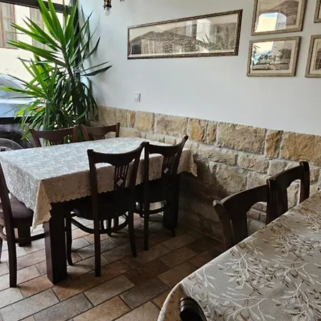 Saint Petka Къща за гости 3*